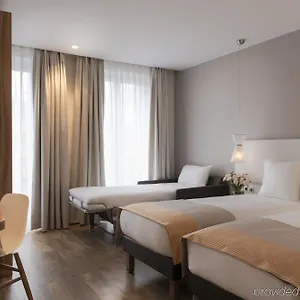 Magenta 38 By Happyculture *** Parigi