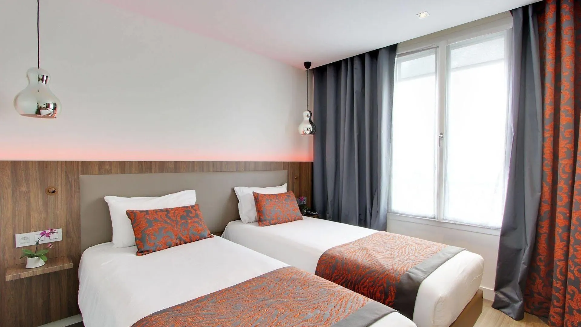 Hotel Alhambra Paris 3*,