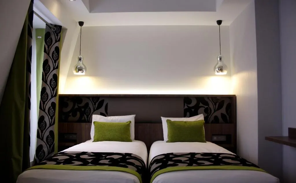 Hotel Alhambra Paris France