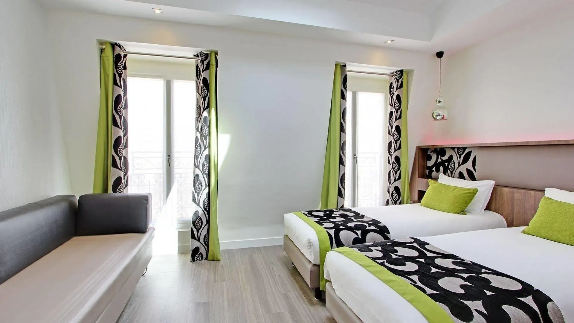 Hotel Alhambra Paris 3*,  France