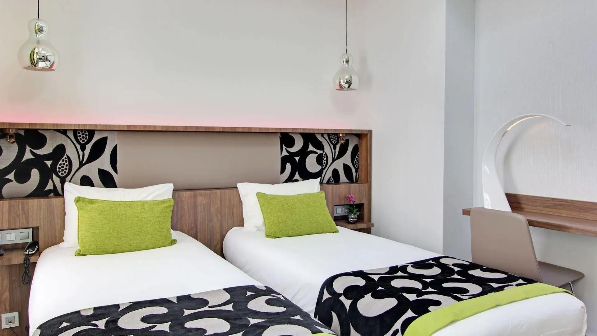 Hotel Alhambra Paris 3*,  France